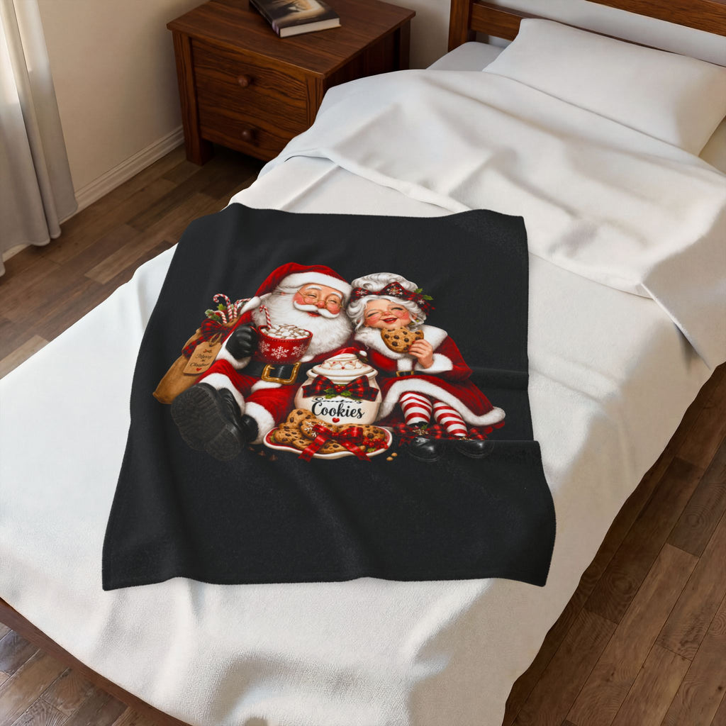 SANTA & MRS. CLAUS Velveteen Plush Blanket